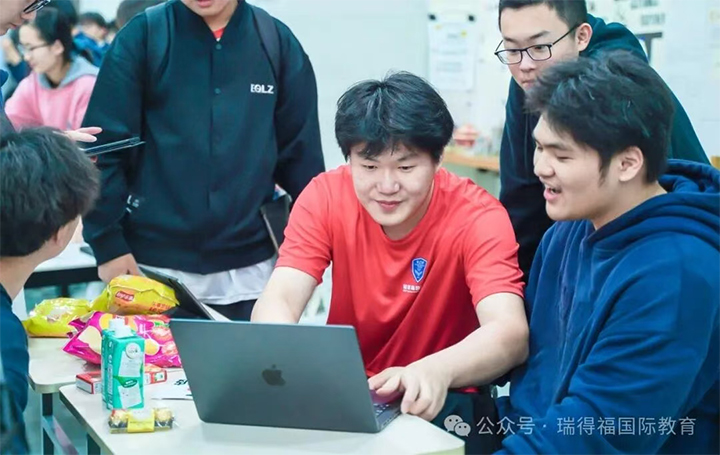 ������ø�����ѧУ